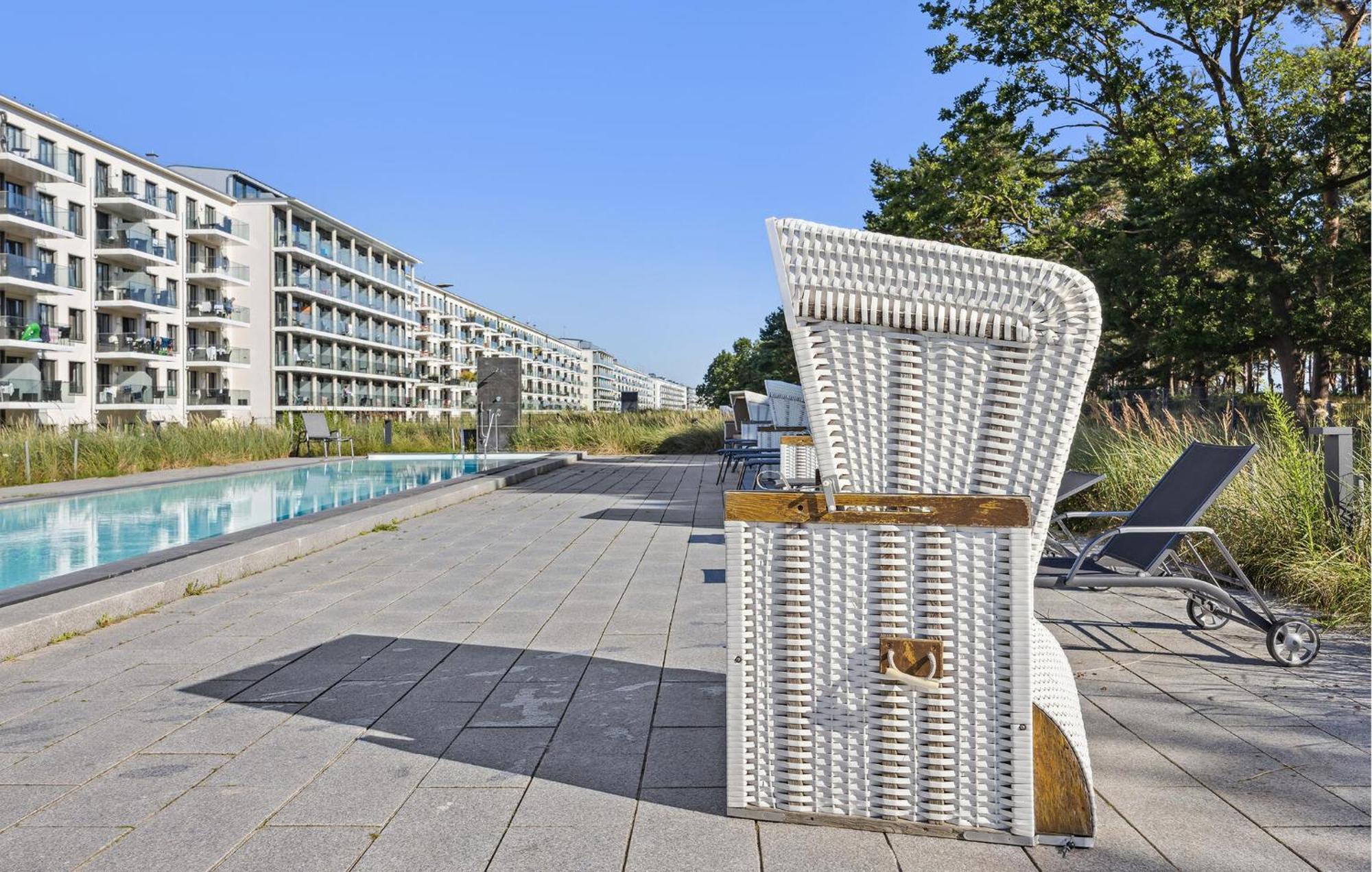 Prince Binz Buitenkant foto